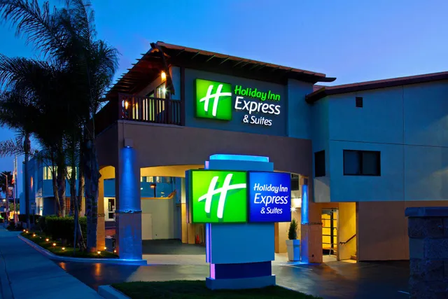 Holiday Inn Express & Suites Solana Beach-del Mar by IHG