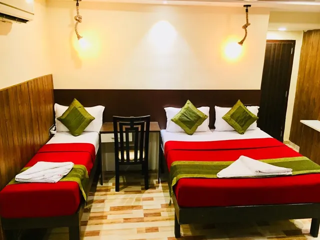 WOWSTEL - AC Dormitory/PG In Mumbai