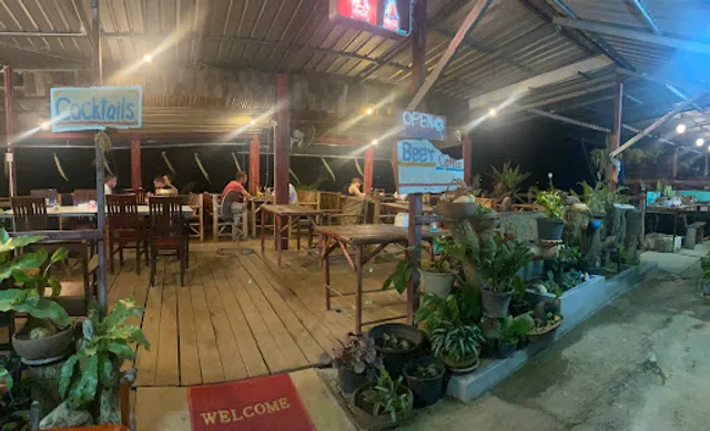 Sam Pee Nong Family Seafood