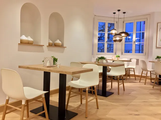 dean&david | Bowls, Salate, Curries & Snacks in Passau