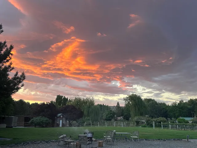 Broken Antler Winery