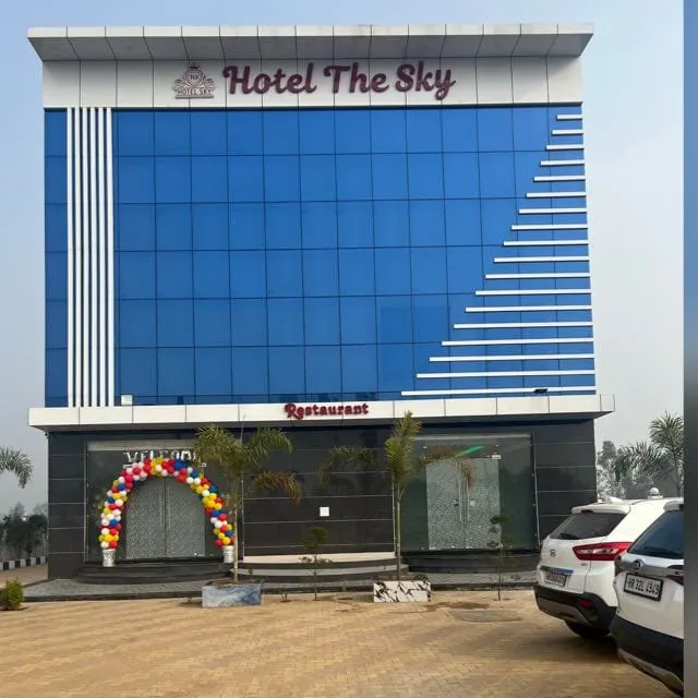 Hotel the sky