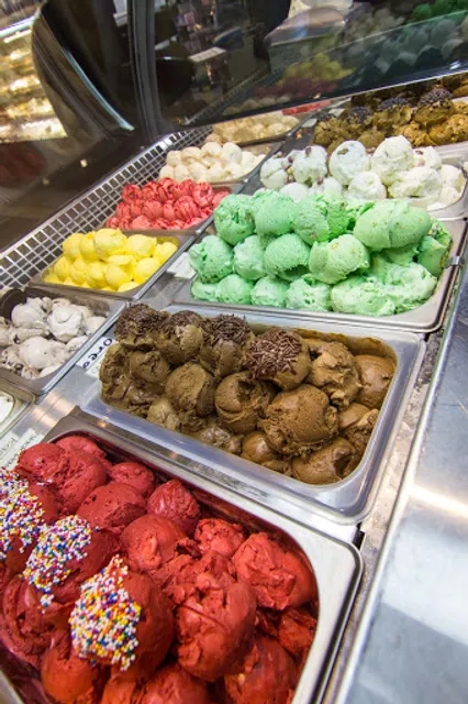 PALM SWEETS Bakery & Cafe