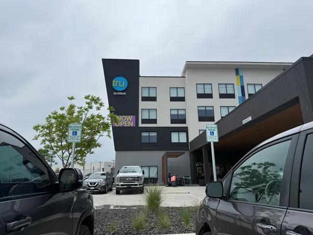 Tru by Hilton Fort Worth Lake Worth