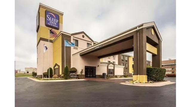 Sleep Inn & Suites Tulsa Central I-44