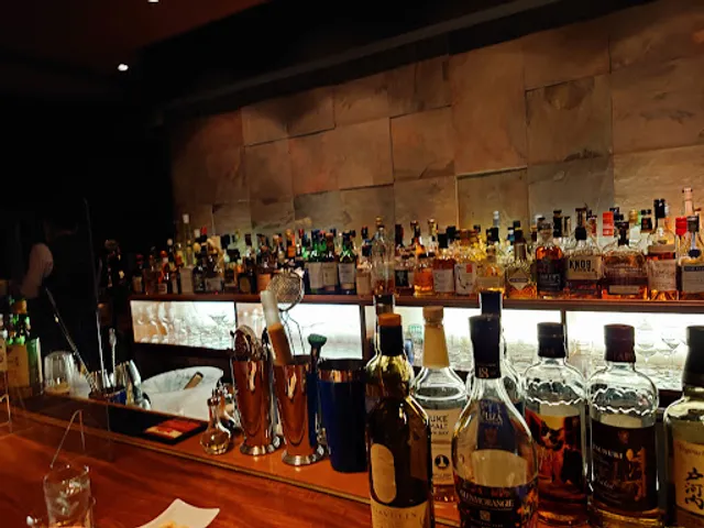 バー・プラスエル