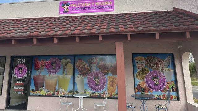 Paleteria y Neveria La Monarca Michoacana