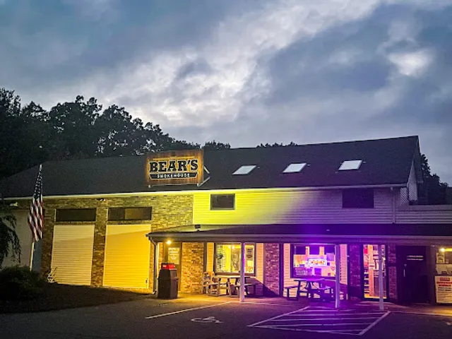 Bear's Smokehouse Express - South Windsor