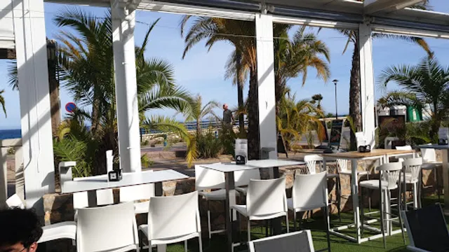 Valery Cocktail & Music Bar