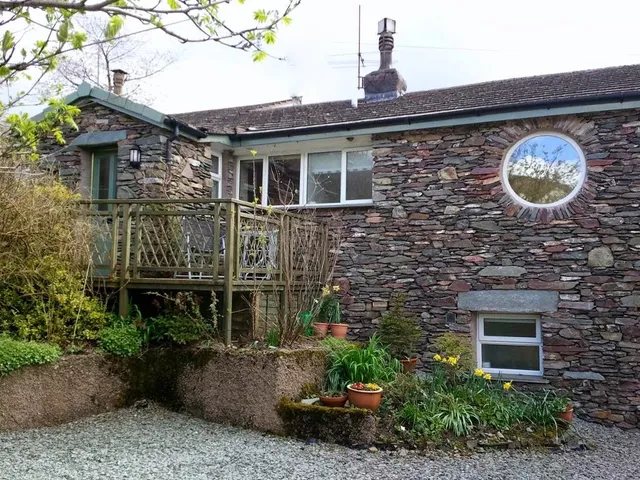 Stone Howe Holiday Cottage