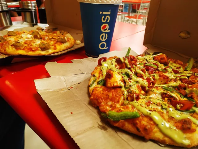 Domino's Pizza | Meenakshi Garden, New Delhi