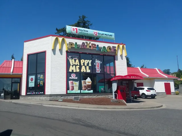 Holly Farm Shopping Center