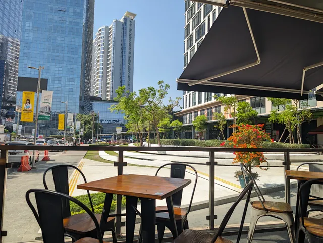 Harry’s Bar (Junction Square)