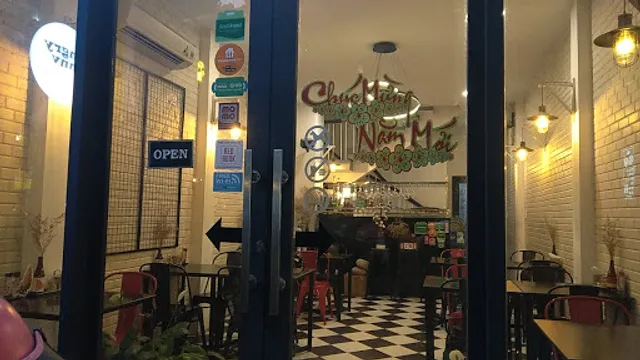 The HUNGRY BUNNY - American Bistro