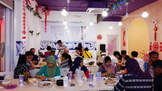 Pre-Tea Q Kluang 居銮艷芋茶社