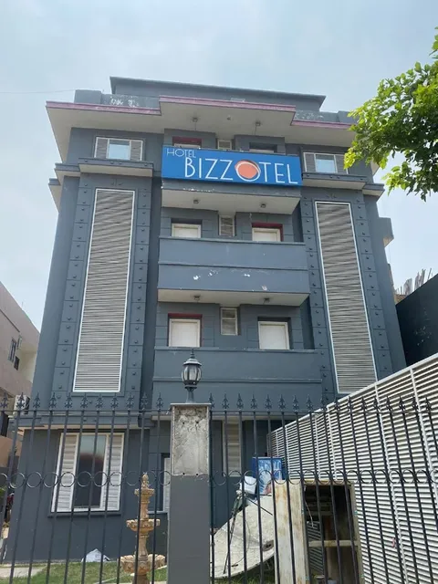 Hotel Bizzotel
