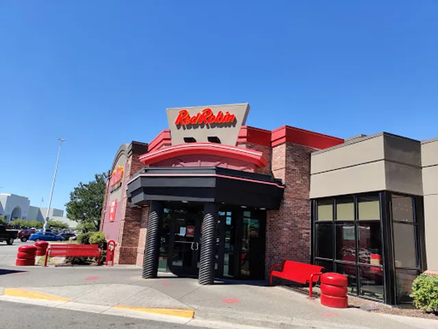 Red Robin Gourmet Burgers and Brews