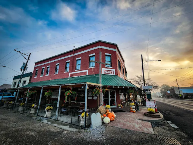 Paul's Cafe