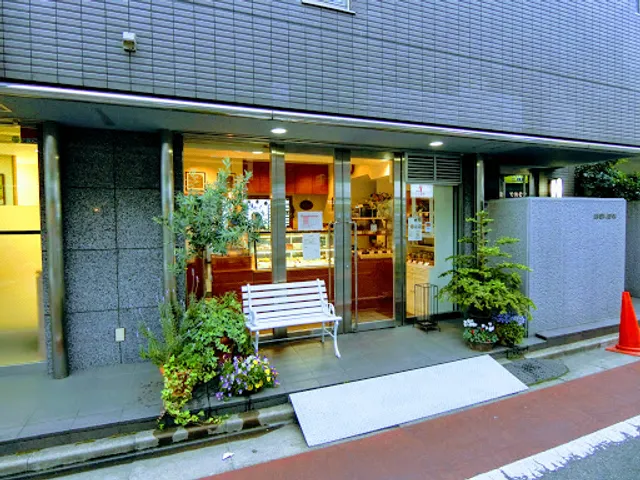 Pâtisserie Mirabelle (パティスリー ミラベル)