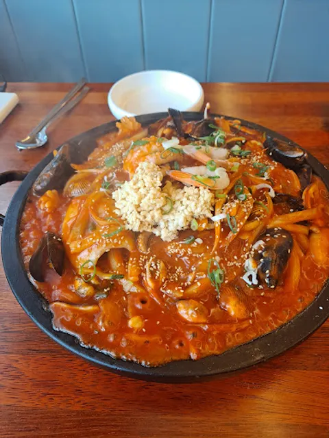 짬뽕순두부백년짜장