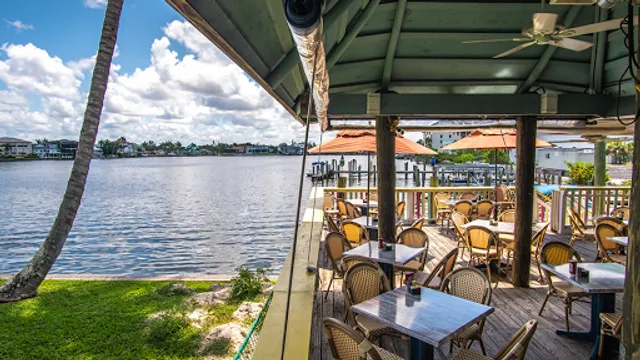 Buzz's Lighthouse Restaurant