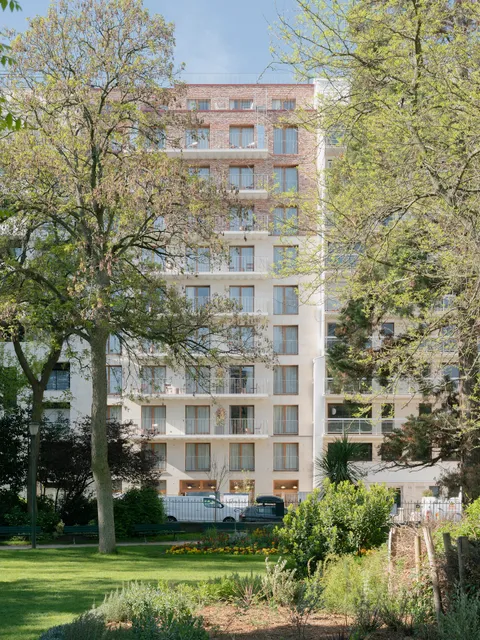 Edgar Suites - Église