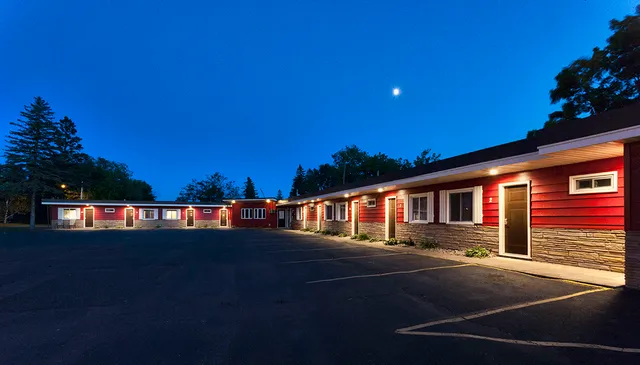 Superior Bay Boutique Motel