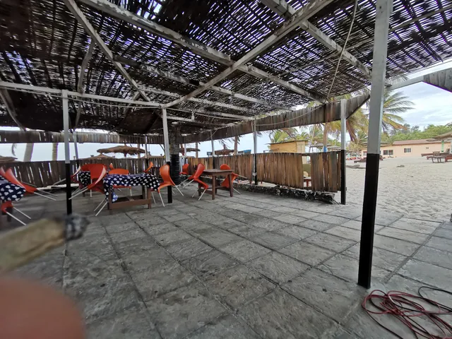 John Raymond'S Beach Bar And Restaurant