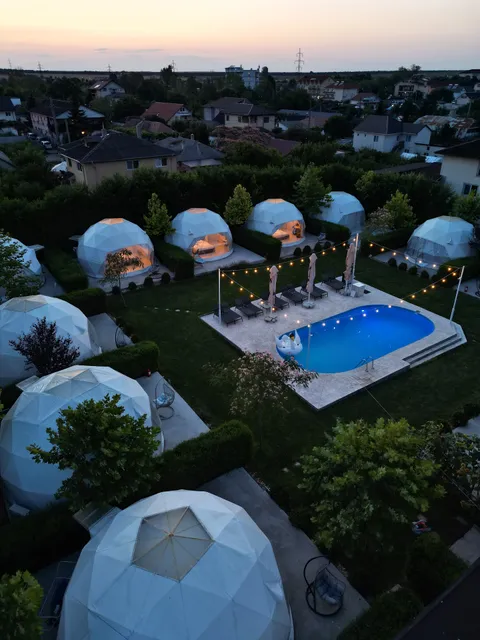 Seagloo Glamping Adults Only