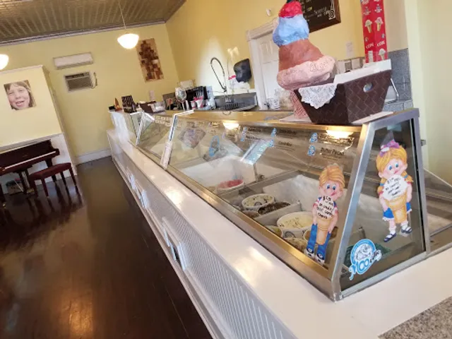 The Parlor at Cherry Hill Market