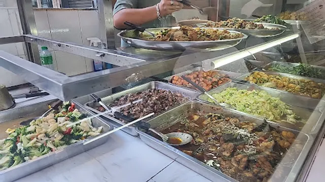 Pak Panang curry shop south