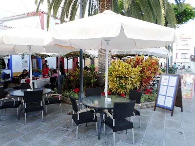 La Placita Food and Coffee