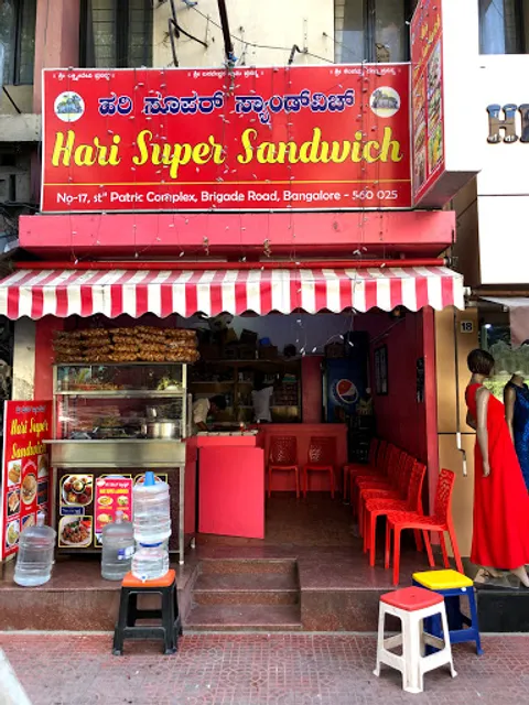 Hari Super Sandwich