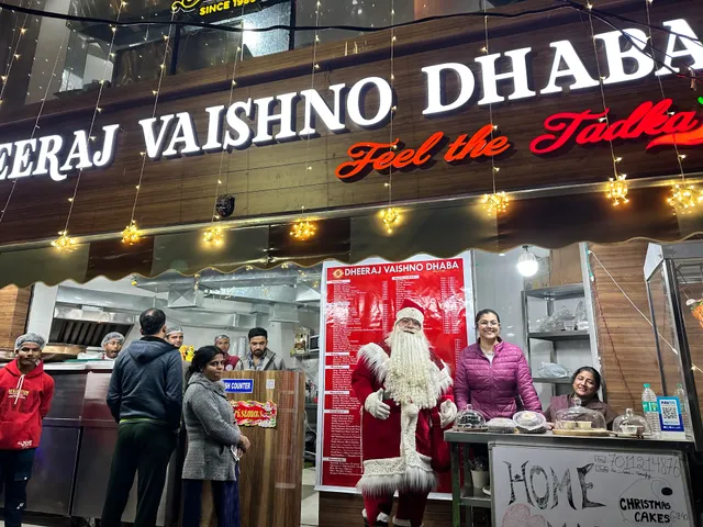 Dheeraj Vaishno Dhaba (SINCE 1986)