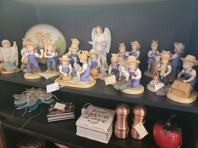 Those Iowa Girls Antiques