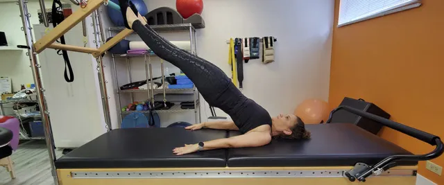 DEBORA ALFIE - Physical Therapist & Pilates Studio