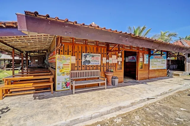 OYO Life 91201 Larasati Homestay Pantai Klayar