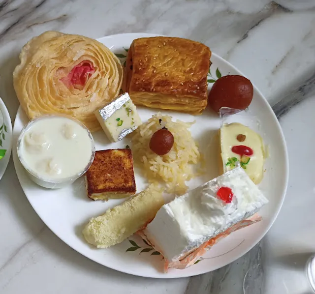 Tarak Nath Mistanna Bhandar