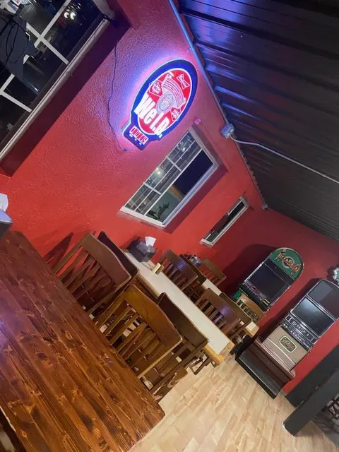 KJ Whitehorse Bar & Grill