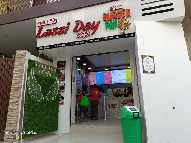 Lassi Day Cafe