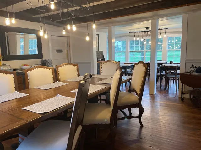 Stone Hearth Inn & Eatery