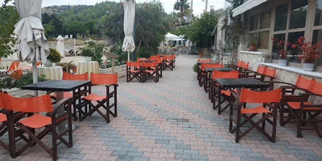 Remezzo Cafe & Restaurant