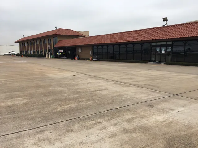 Signature Aviation HOU - Houston Hobby Airport