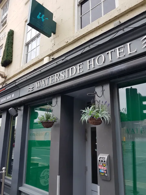 Waterside Hotel