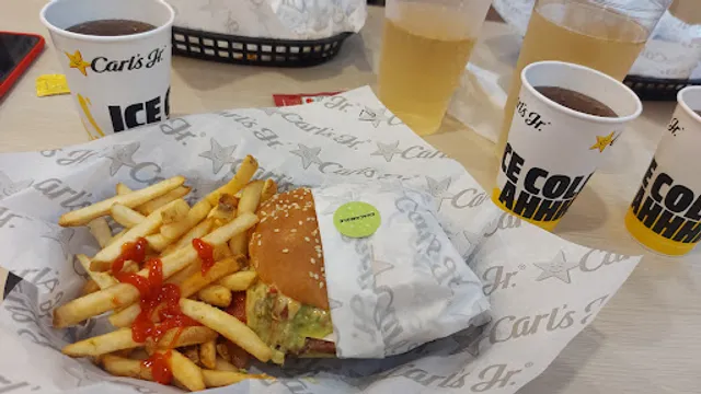 Carl's Jr. San Isidro