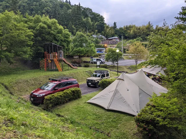 Camp & Cheers Kaneshige