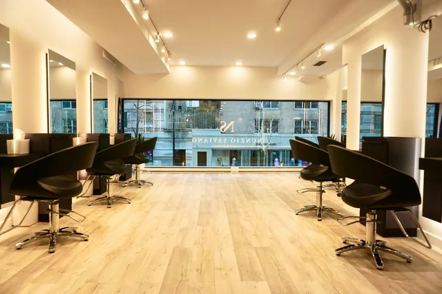 Nunzio Saviano Salon