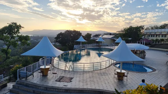 Wildernest HillTop Resort