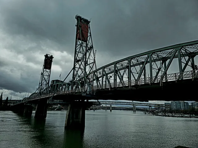 Hawthorne Bridge