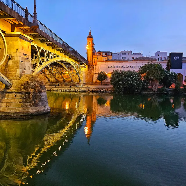 Cruceros Torre del Oro